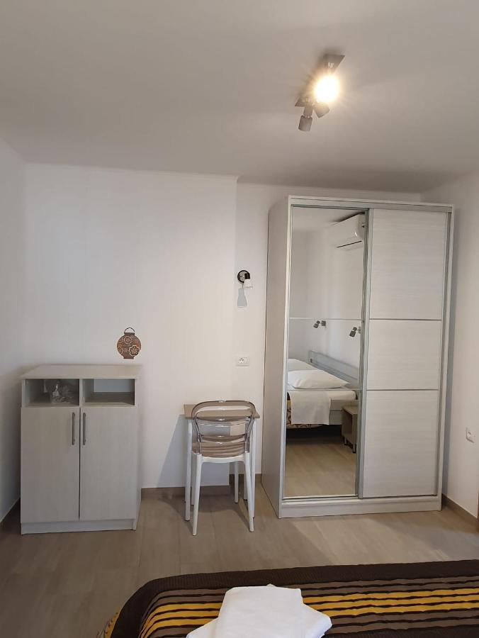 Apartman Mi Nerezine Εξωτερικό φωτογραφία